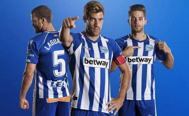 od体育官方-格兰纳达球员发挥出色，助球队豪取三分