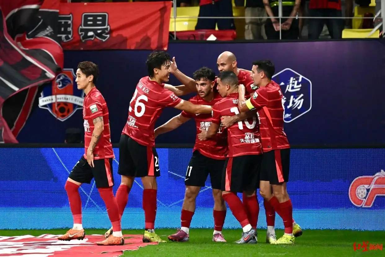 od体育app下载-上港击败富力,日夜紧咬国安劲敌