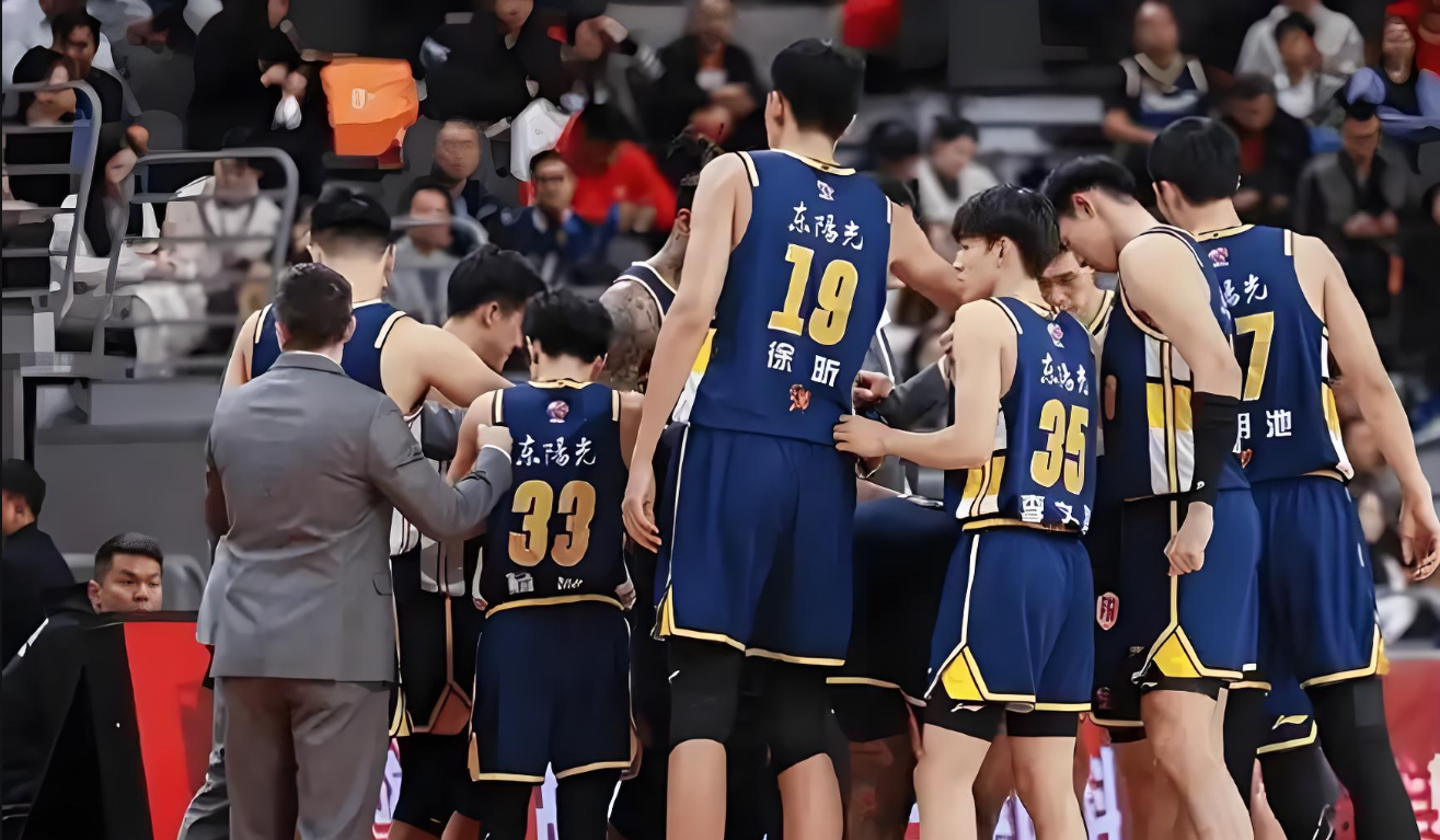 od体育官网登录网址-劲敌对阵,球场上的对决似乎永无止境