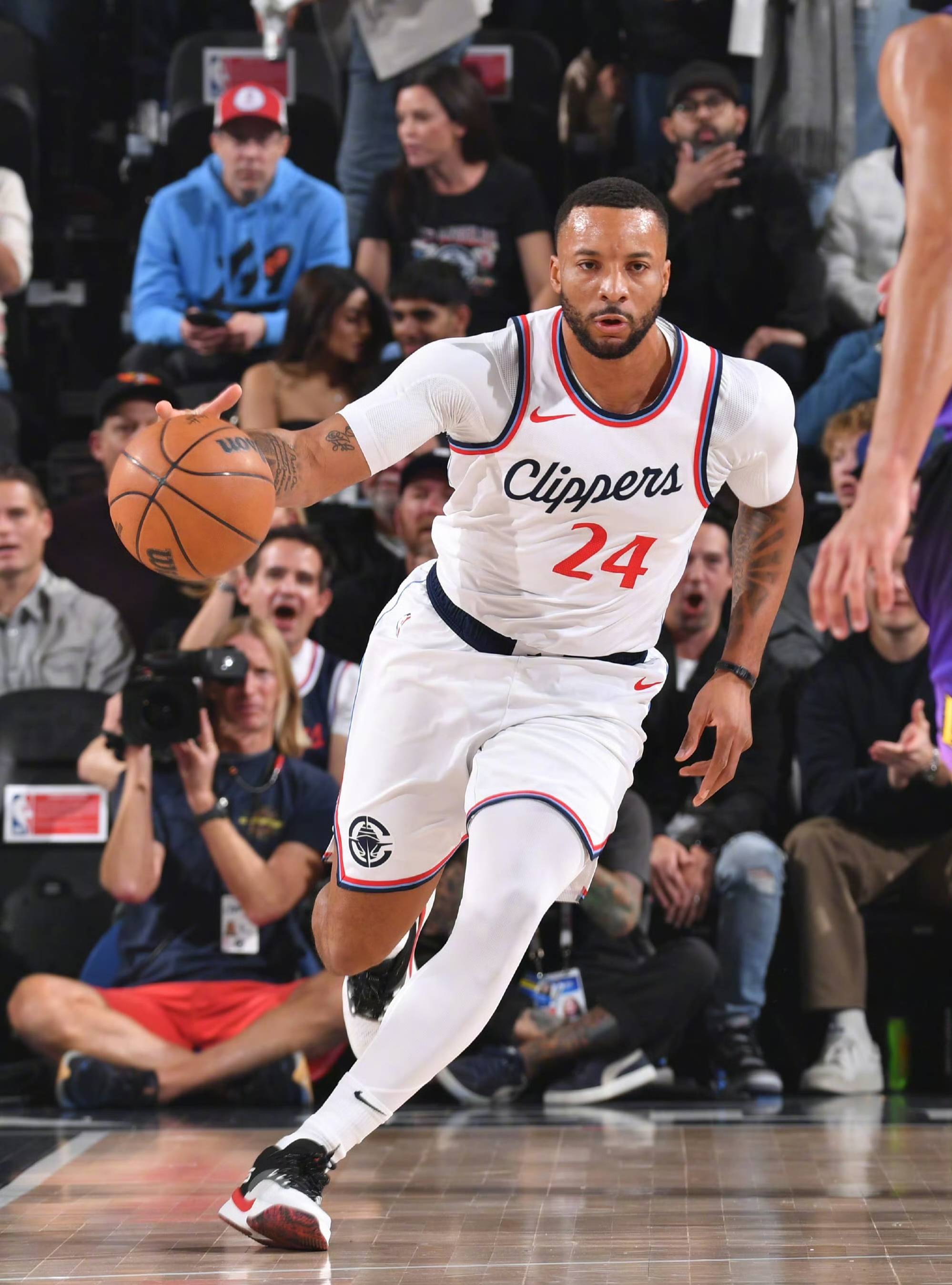 od体育app-快船大胜快船,哈雷尔独得30分的简单介绍