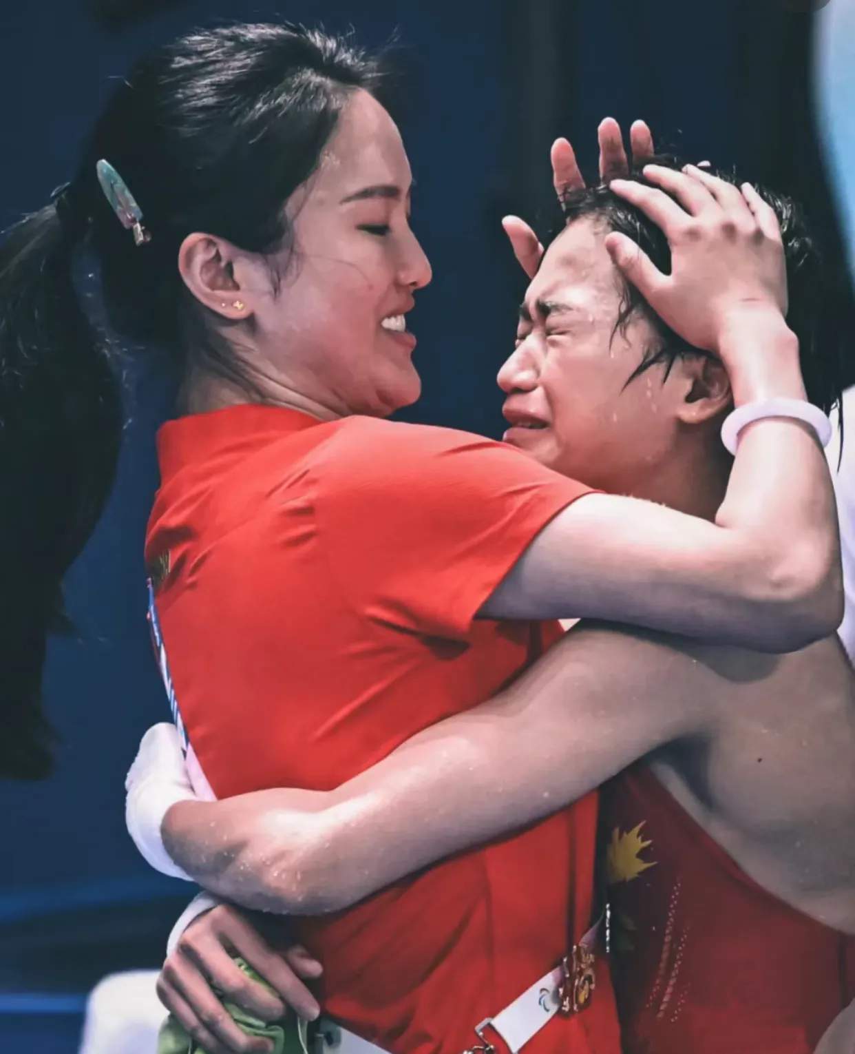 od体育网站-生死搏杀!赛场上的明星运动员们