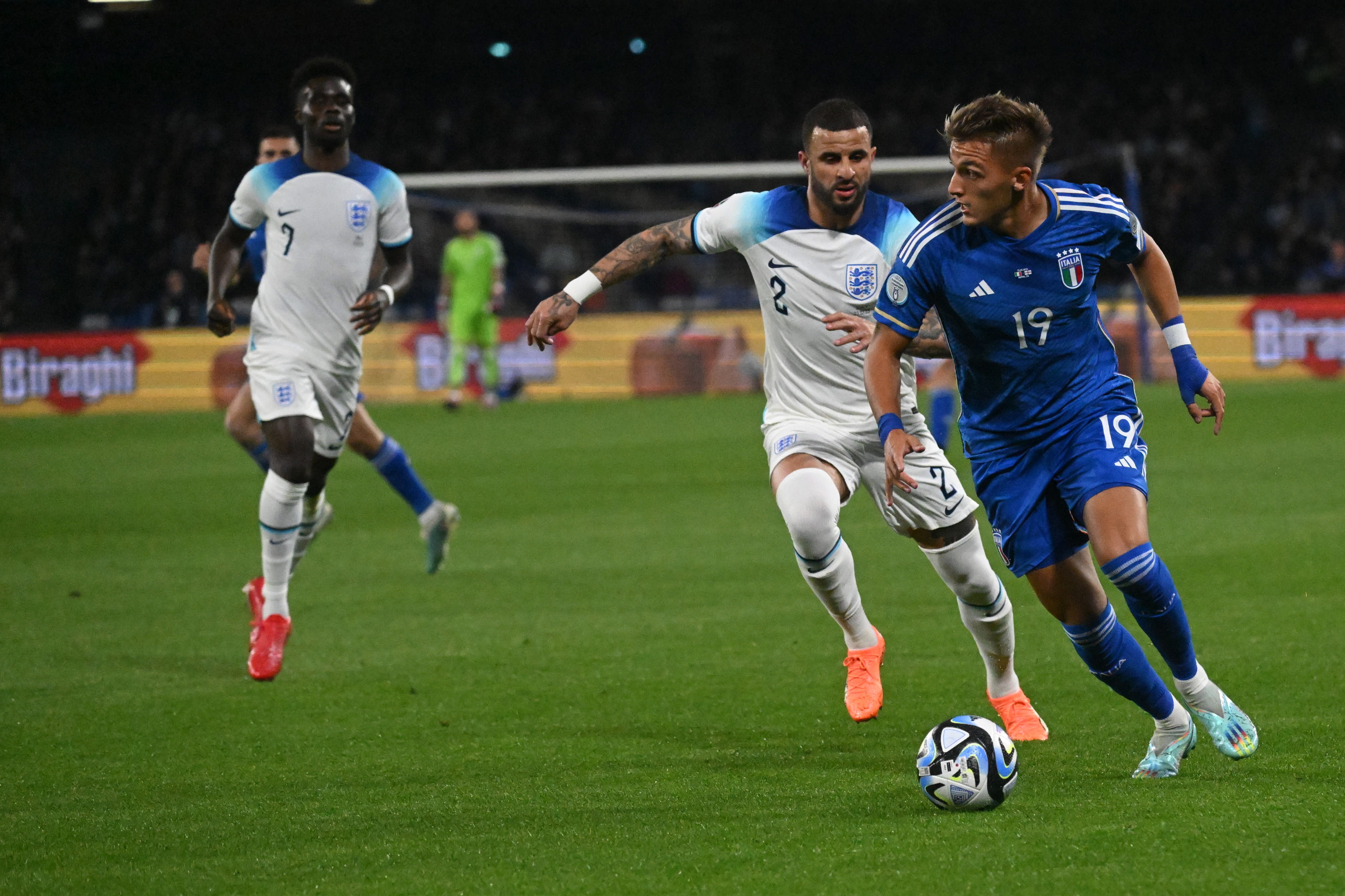 od体育课程-欧洲俱乐部比赛上演精彩对决